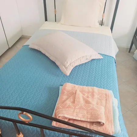 Holiday home κυκλαδίτικη στην παραλία αντώνηδες, κύθνου *